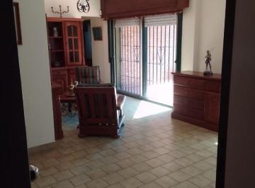 Departamento · 72m² · 3 Ambientes · 1 Cochera · Departamento en Venta