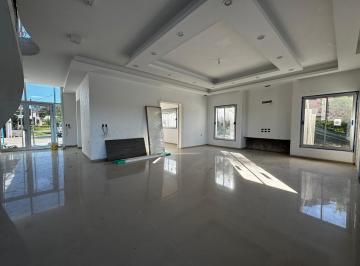 Casa · 700m² · 10 Ambientes · 2 Cocheras · Altos del Chateau Casa en Venta 4 Dorm. Recibo Menor