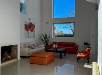 Casa · 483m² · 10 Ambientes · 2 Cocheras · Altos del Chateau Casa en Venta 4 Dorm.