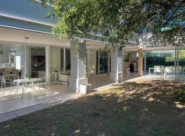 Casa · 483m² · 10 Ambientes · 2 Cocheras · Altos del Chateau Casa en Venta 4 Dorm.