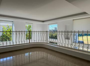 Casa · 483m² · 10 Ambientes · 2 Cocheras · Casa en Venta 4 Dorm. Country Altos del Chateau