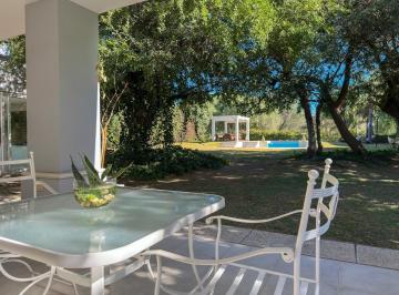 Casa · 483m² · 10 Ambientes · 2 Cocheras · Altos del Chateau Casa en Venta 4 Dorm. Fondo Espacio Verde