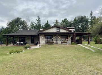 Casa · 180m² · 6 Ambientes · 2 Cocheras · Casa en Venta 3 Dorm. Lago Los Molinos
