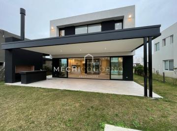 Casa · 195m² · 5 Ambientes · 3 Cocheras · Casa 4 Dorm. Venta en Castaños, Nordelta