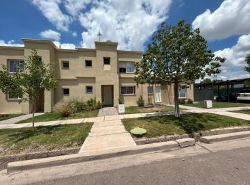 Casa · 108m² · 5 Ambientes · 1 Cochera · Casa en Venta El Torreon Punta Lago
