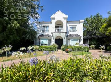 Casa · 220m² · 5 Ambientes · 4 Cocheras · Excelente Propiedad en Barrio Privado El Rocío, Canning