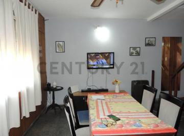 Departamento · 71m² · 3 Ambientes · 1 Cochera · Departamento PH Venta 3 Ambientes con Patio y Jardin Villa Ballester