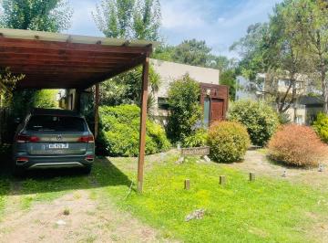 Casa · 80m² · 3 Ambientes · 2 Cocheras · Chalet 3 Ambientes Venta Mar de Las Pampas