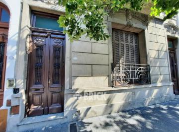 Casa · 488m² · 17 Ambientes · (Block) 2 Unidades en Lote de 8.66x26.44 m en 15 de Noviembre de 1889 Al 1300 - 488 m² Cub Aprox