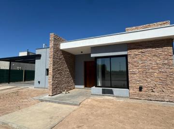 Casa · 600m² · 9 Ambientes · 2 Cocheras · Vende Casa a Estrenar en Nautilus Barrio Privado - Apta Credito Hipotecario