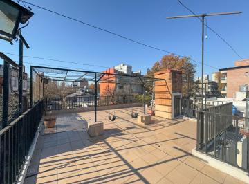 Casa · 174m² · 7 Ambientes · 1 Cochera · Casa en Venta, 4 Dorm., Terraza, Patio, Parrilla, Cocina Separada