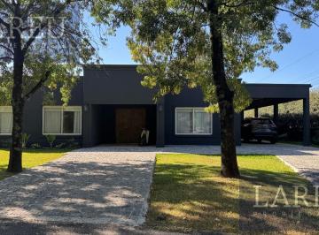 Casa · 265m² · 4 Ambientes · Casa en La Legua