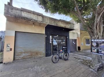 Casa · 103m² · 3 Ambientes · 3 Cocheras · Casa con Local en Ventas en Villa Ballester