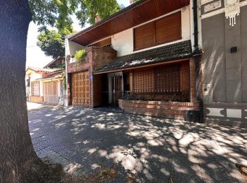 Casa · 450m² · 10 Ambientes · 1 Cochera · Excelente Chalet 7 Dorm.