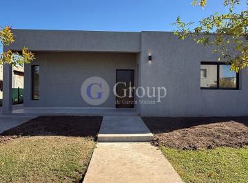 Casa · 185m² · 5 Ambientes · 1 Cochera · Casa en Venta en Santa Lucia, Pilar del Este, Pilar
