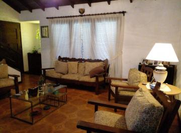 Casa de 4 ambientes, Mar del Plata · Chalet 4 Ambientes con Parque, Doble Garage.