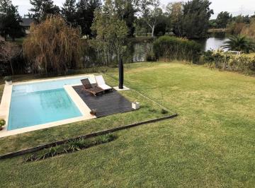 Casa · 270m² · 7 Ambientes · 2 Cocheras · Venta Casa Al Agua en Barrio Cerrado El Encuentro