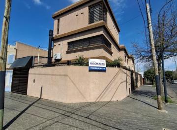 Casa · 170m² · 3 Ambientes · 1 Cochera · Excelente Dúplex en 3 Plantas