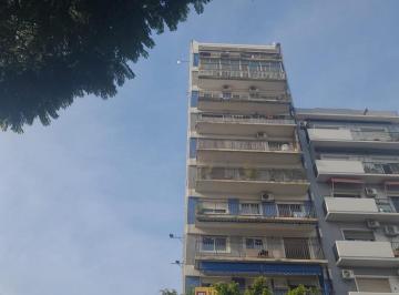 Departamento · 90m² · 4 Ambientes · 1 Cochera · Excelente Departamento 4 Ambientes Al Frente