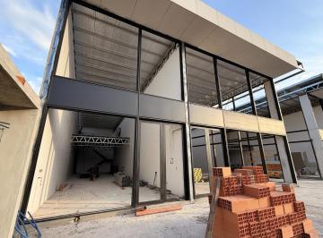 Local comercial · 145m² · 2 Ambientes · Local en El Jardin de Stella Maris