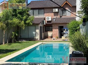 Casa · 250m² · 5 Ambientes · 3 Cocheras · Casa 4 Ambientes con Pileta en Ituzaingó Norte a La Venta
