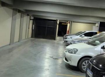 FRC-FRC-7829_2 · Llerena 2800 Parque Chas Cochera U$21.000