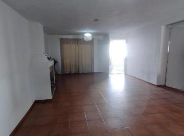 Casa · 155m² · 6 Ambientes · 1 Cochera · Se Vende Propiedad con Potencial de Triple Renta (3 Unid.)