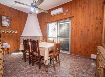 Casa · 209m² · 7 Ambientes · 1 Cochera · Casa en Santa Fe