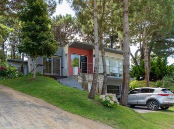 Casa · 165m² · 4 Ambientes · 1 Cochera · Casa en Venta Pinamar Alamos