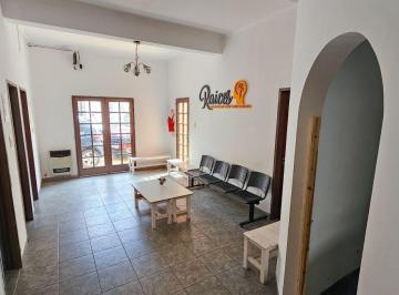 Casa de 7 ambientes, San Salvador de Jujuy · Casa Esquina con 5 Habitaciones, Cochera en El Macrocentro Jujeño – Ideal Uso Profesional