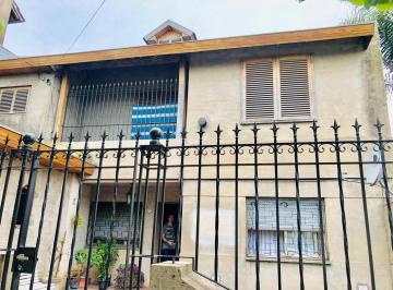Casa · 250m² · 6 Ambientes · 1 Cochera · Casa Multifamiliar en Venta en San Justo