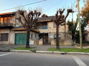 Casa · 250m² · 6 Ambientes · 1 Cochera · Casa Multifamiliar en Venta en San Justo