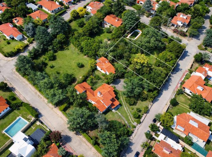 Terreno · 1100m²
