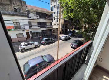 Departamento de 3 ambientes, Lanús · Departamento en Centro de Lanús Éste 1er Piso C/cochera