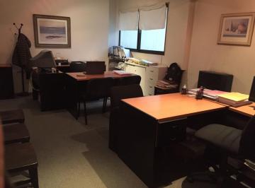 Oficina comercial · 72m² · Oficina con 3 Despachos Al Frente Zona Centro