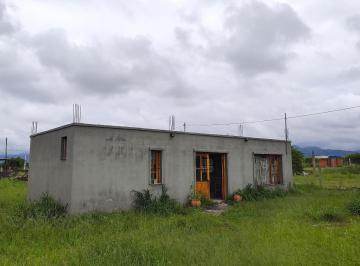 Casa · 1 Ambiente · Quincho en Venta, con Piscina, Campo Quijano