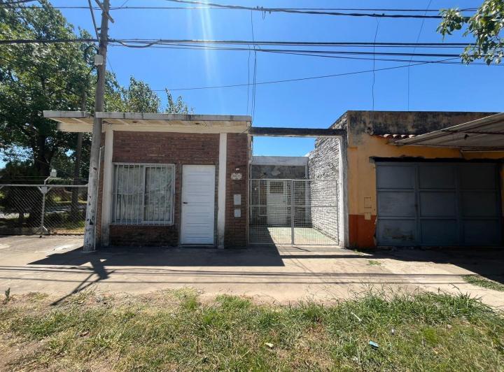 Casa · 1m² · 4 Ambientes · 1 Cochera