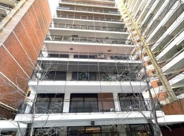 Departamento · 267m² · 6 Ambientes · 2 Cocheras · Departamento Alto en Edificio en Torre Sobre Calle Arroyo