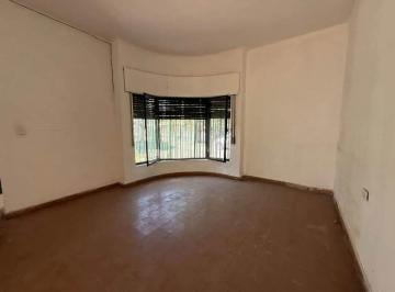 Casa · 134m² · 5 Ambientes · 1 Cochera · Venta Casa Barrio Jardín 3 Dorm.