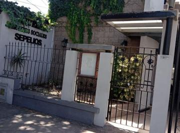 Local comercial de 10 ambientes, Cañuelas · Inmuble con Destino Comercial