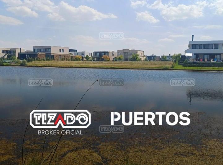Terreno · 921m²