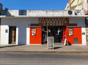 Local comercial de 2 ambientes, Ituzaingó · Local Colervial + Casa Tres Mabientes con Parque Sobre Av Brandsen