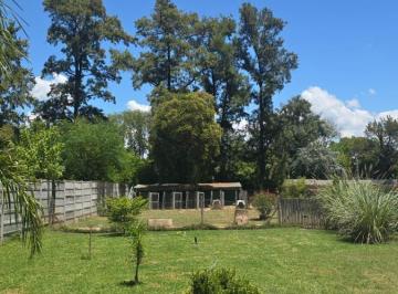 Casa · 240m² · 5 Ambientes · 2 Cocheras · Casa en Venta - 4 Dorm. 4 Baños - Benavidez