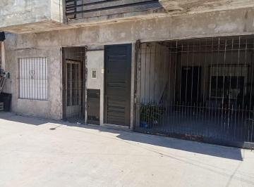 Casa · 79m² · 4 Ambientes · 1 Cochera · En Venta Excelente PH 4 Ambientes Al Frente en La Zona de Pablo Podesta F: 10889