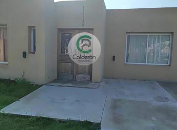 Casa · 110m² · 4 Ambientes · 2 Cocheras · Casa en Venta Barrio Cerrado Altos de Viedma (Merlo)