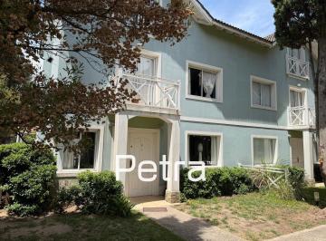 Departamento · 120m² · 4 Ambientes · 1 Cochera · Triplex en Venta en Pinamar