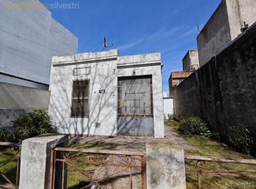 Terreno · 253m² · 3 Ambientes · 19 Entre 70 y 71 La Plata - Lote con Casa Reciclar en Venta