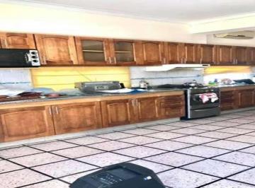 Casa · 120m² · 7 Ambientes · Casa en Venta - 5 Dorm. 3 Baños - Ringuelet