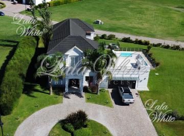 Casa · 333m² · 6 Ambientes · 2 Cocheras · Casa con Pileta en Venta - La Providencia Country Club, Canning, Ezeiza