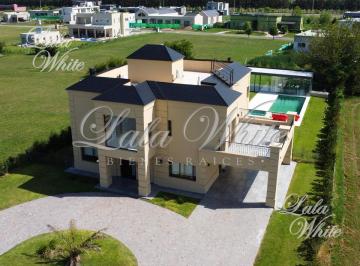 Casa · 366m² · 6 Ambientes · 4 Cocheras · Casa con Pileta en Venta - Fincas del Alba, Canning, Ezeiza